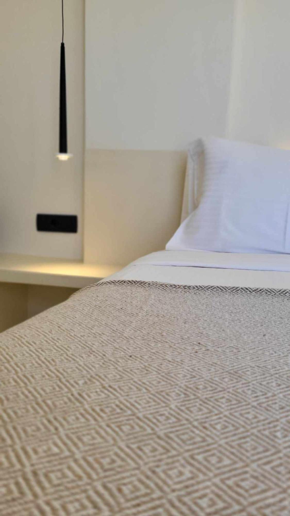 Pýrgos Maeva Suites Santorini מראה חיצוני תמונה