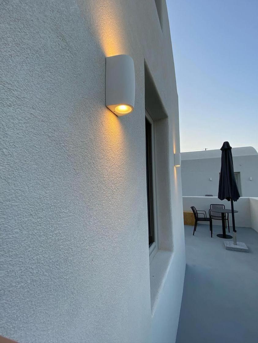 Pýrgos Maeva Suites Santorini מראה חיצוני תמונה