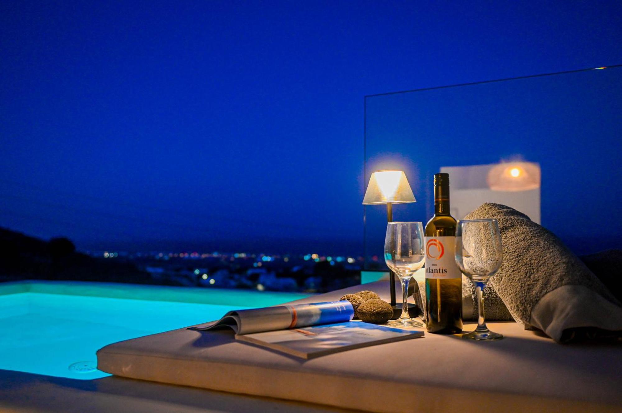 Pýrgos Maeva Suites Santorini מראה חיצוני תמונה