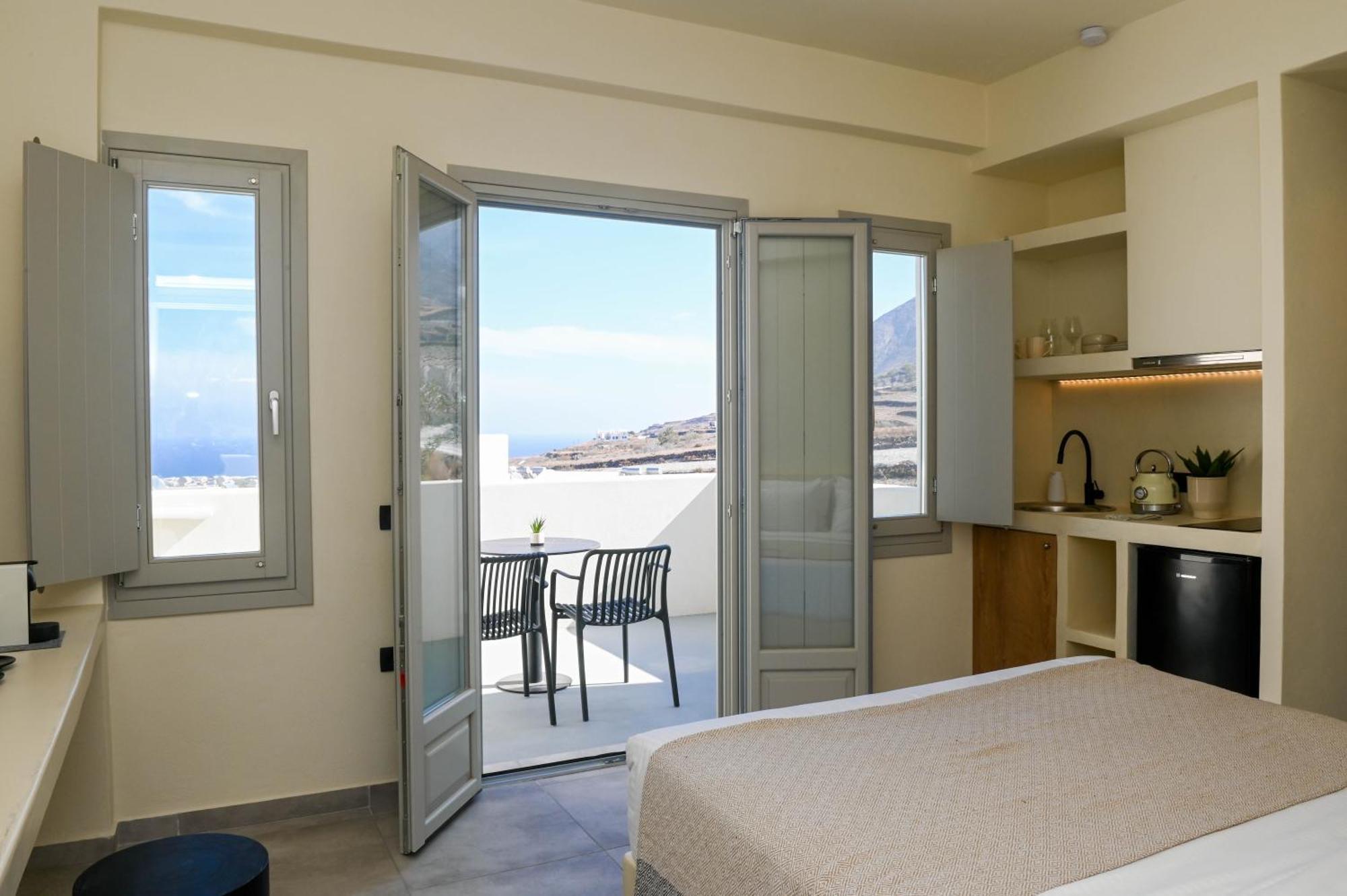 Pýrgos Maeva Suites Santorini מראה חיצוני תמונה