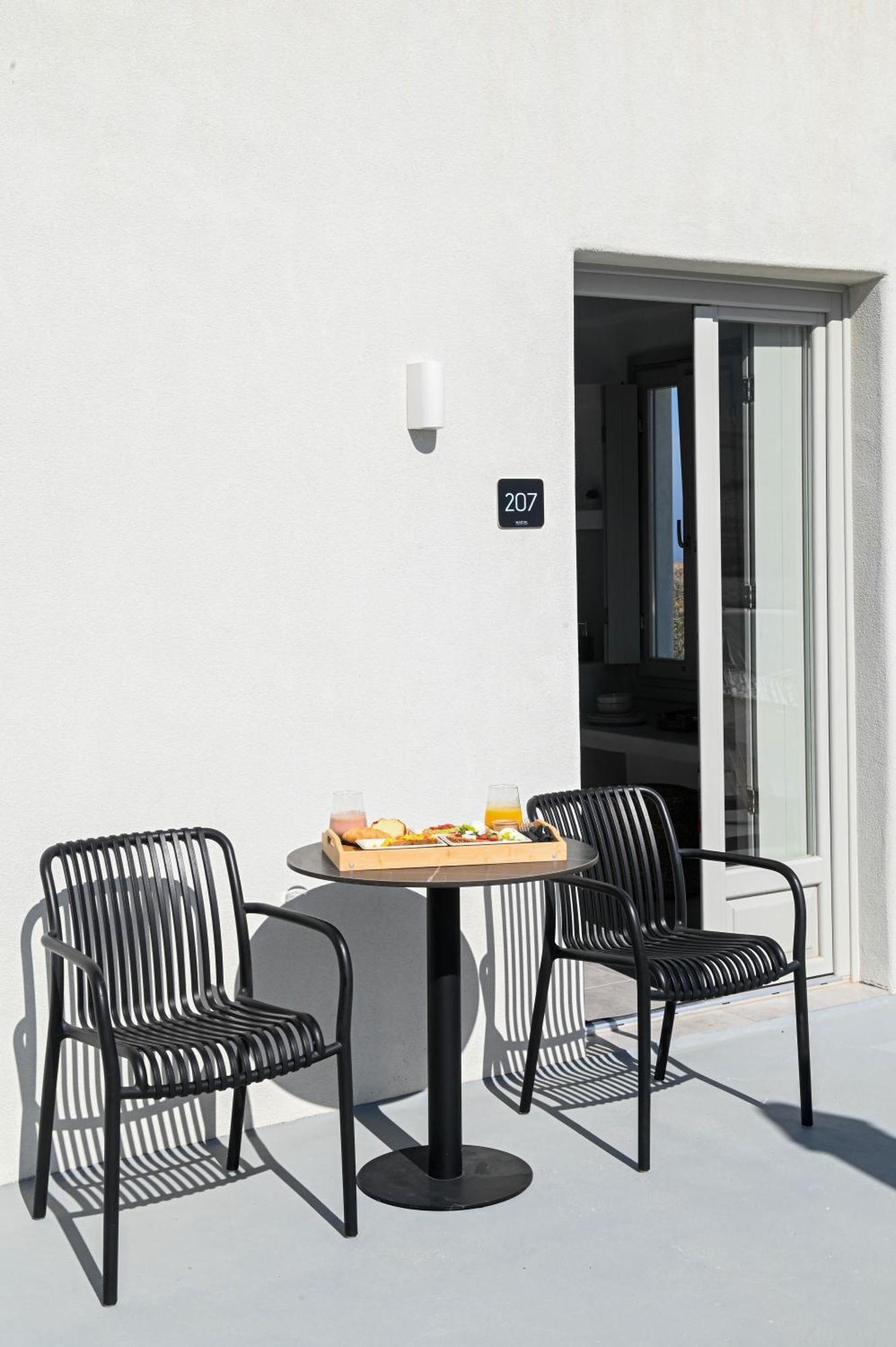 Pýrgos Maeva Suites Santorini מראה חיצוני תמונה
