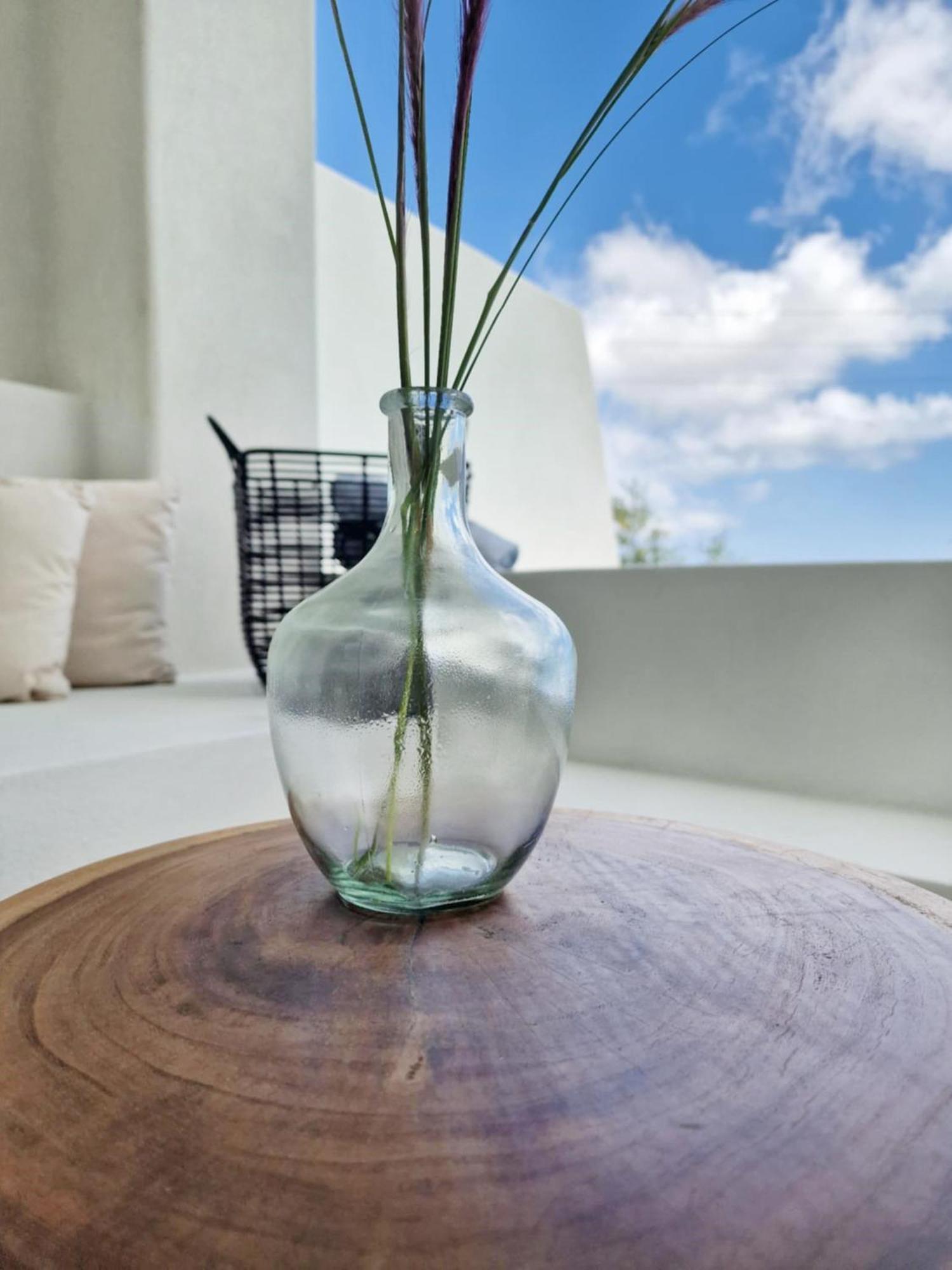 Pýrgos Maeva Suites Santorini מראה חיצוני תמונה